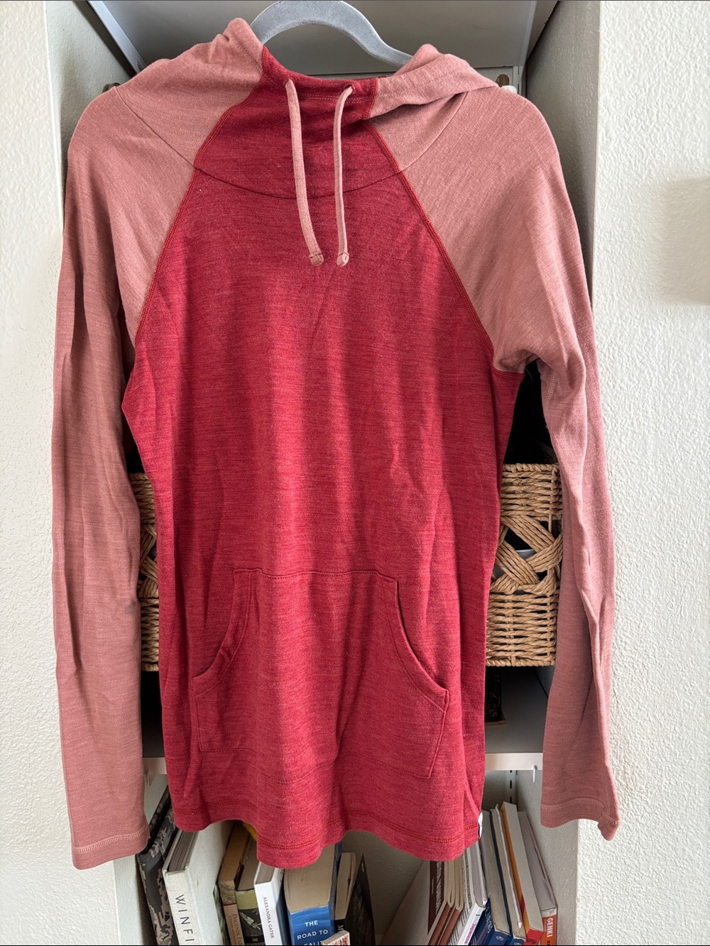 Smartwool Two-Tone Pullover Hoodie in Red and Dusty Pink